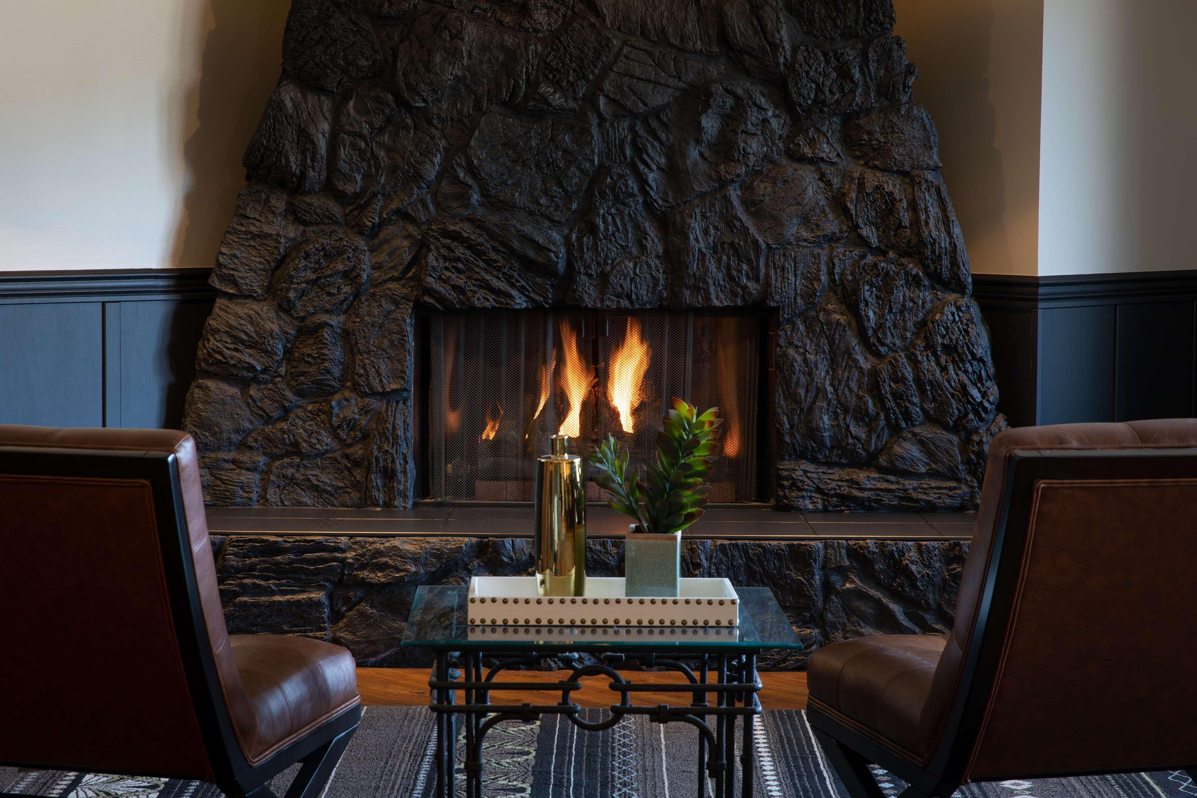 Surestay Hotel By Best Western Castlegar Beltér fotó